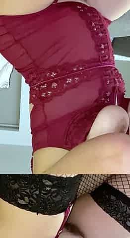 Blonde With Natural Big Boobs Loves Putting A Toy In Her