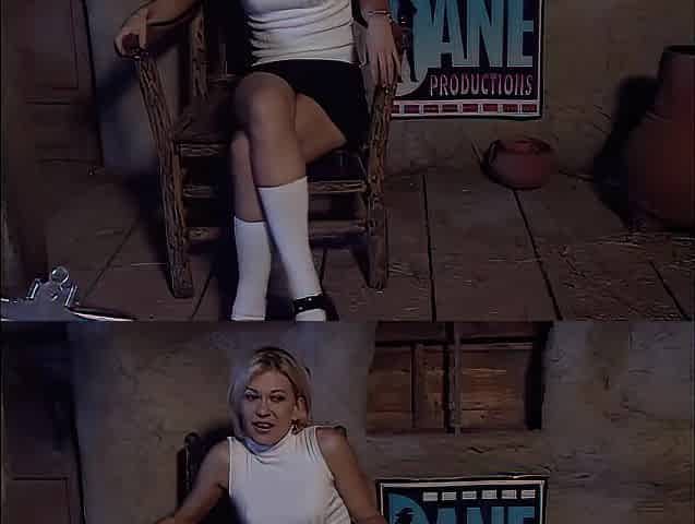 A Sexy Night Screw in the Park for a Youthful Blond