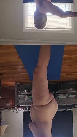Hot MILF Doing Her Morning Naked Yoga!