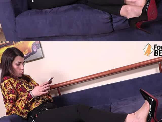 Sultry Brunette Petra Flaunts Her Sexy Feet
