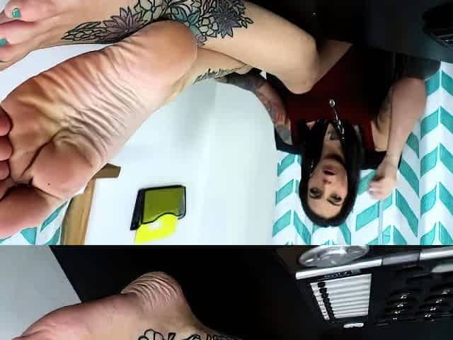 Joeys Feetgirls - Jae Lynn In Scene - Boss Jae Lynn Demands