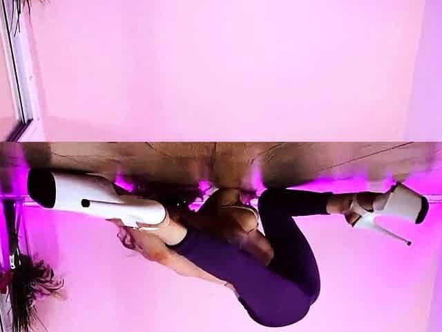 Solo girls masturbate until orgasm for
