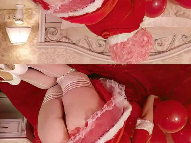 Santa cutie tease u by round buns, bare pierced vagina and air balloons fetish
