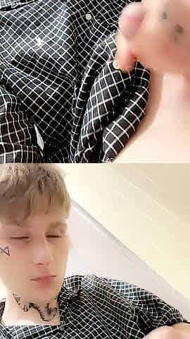 Lil Peep Look A like Wanking BWC On throne room ????