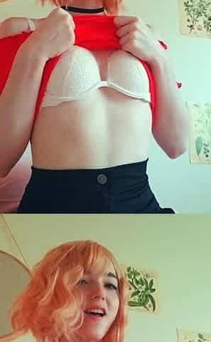 Homemade Amateur Redhead Striptease