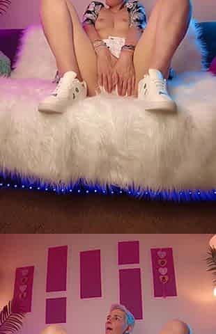 Mobile - Emily Solo Masturbation