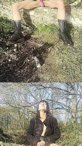 Vagina Play in the Park