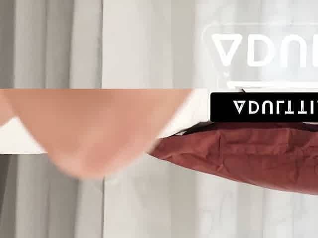 Lesbian Babes Melissa Stratton & Vanna Bardot Slutty Pussy Licking & Scissoring! Podcas