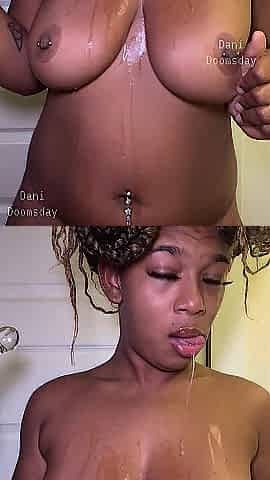SC Literaryvixe Super Wet Squirt Show Black Masturbation Compilation