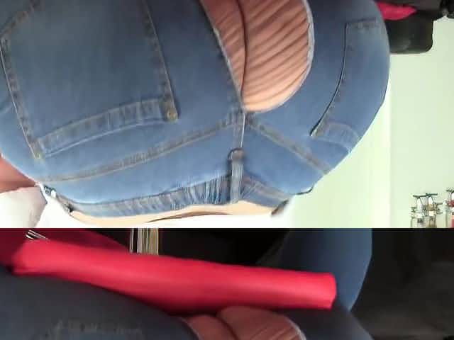 Big ass bbw teases and spreads her buns after stripping jeans