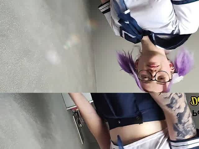 hot schoolgirl with glasses likes large rod in her butt