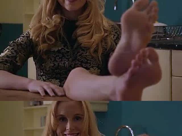 Three milfs and guy in foot fetish orgy