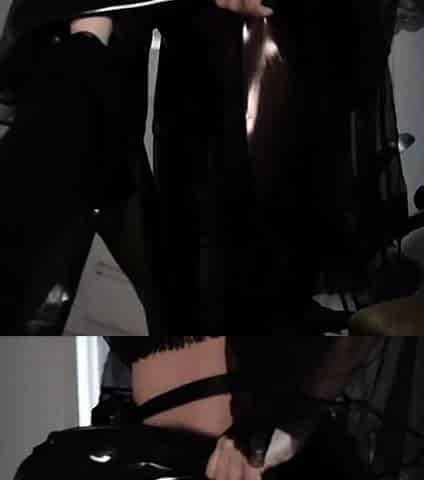 Fetish loving brunette gives cumshot
