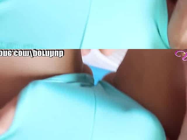 Sunny Leone_Masturbating
