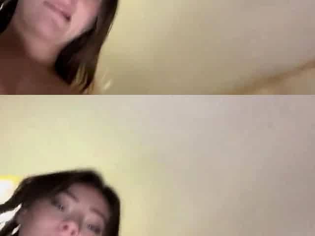 Big-Ass Babe Wants Face-Sitting Orgasm!