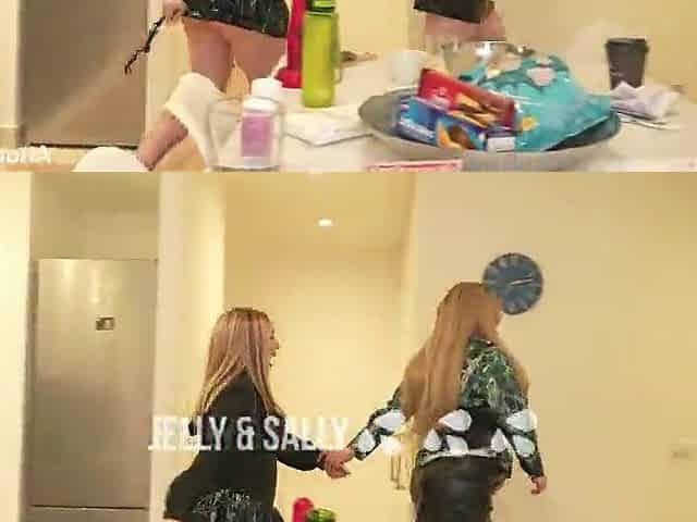 Kink Lesbo mother I'd like to fuck's