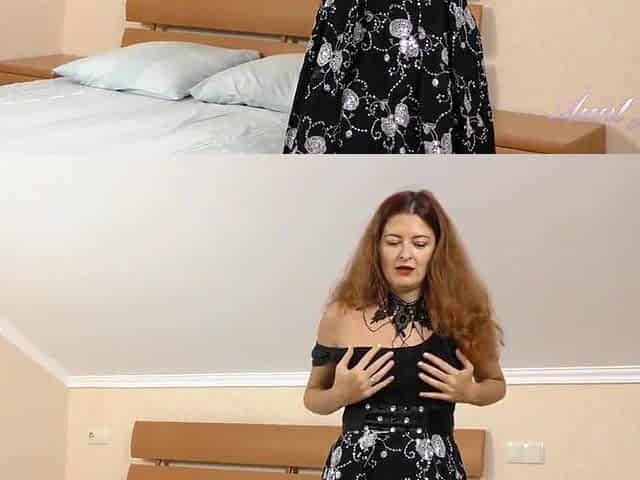 Redhead Auntie Helen Toys Her Bushy Twat