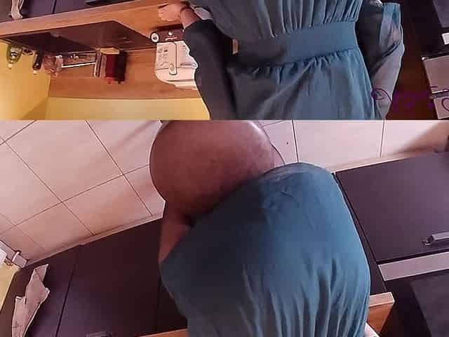 Generous Girl Pulled Aside Her Big Panties to Get Fucked in the Kitchen!