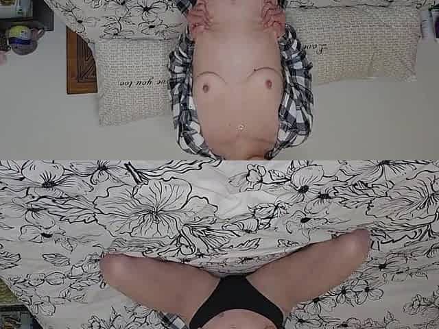Messy talking About my fetish solo feet snatch play