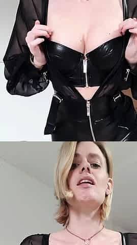 amateur blonde solo webcam