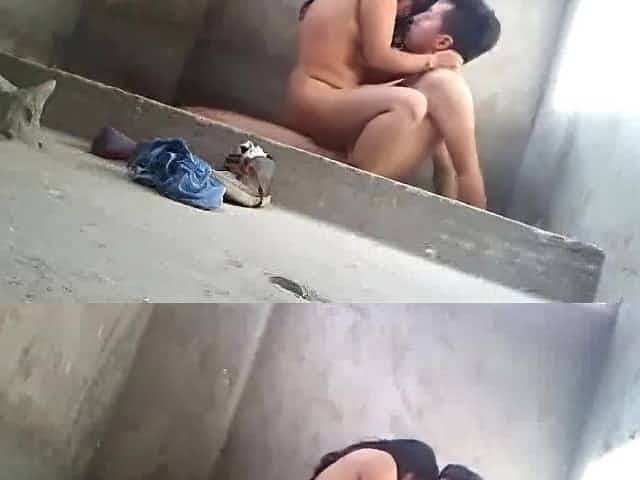 Desi sexy wife fuck by bf in farmhouse