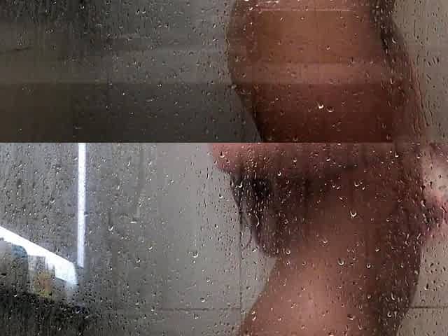 DaniDaniels . com - Wet Shower Fun