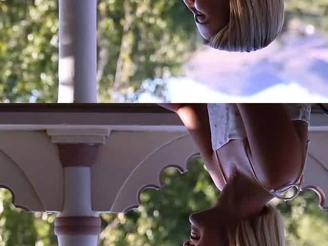 Blonde Teen Fingers On Webcam