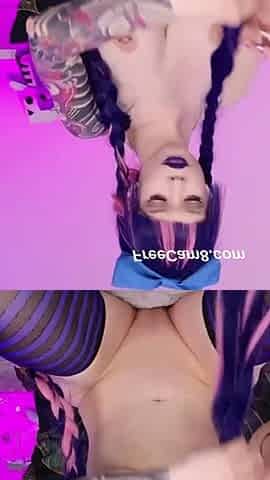 Flashing Her Curves and Huge Tits Bouncing Wild
