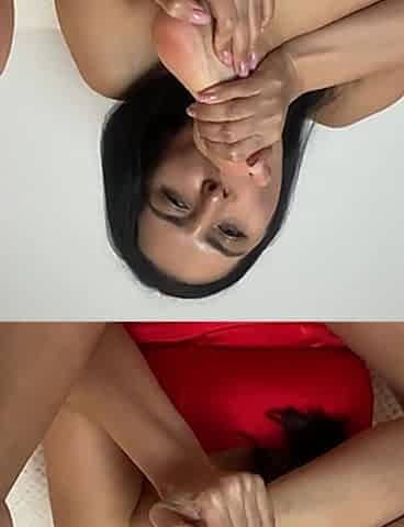 Kira Queen Lifts Her Bare Feet High, Sharing a Teasing View for You!