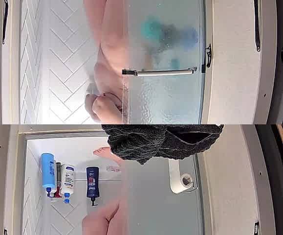 Blowjob in the Shower