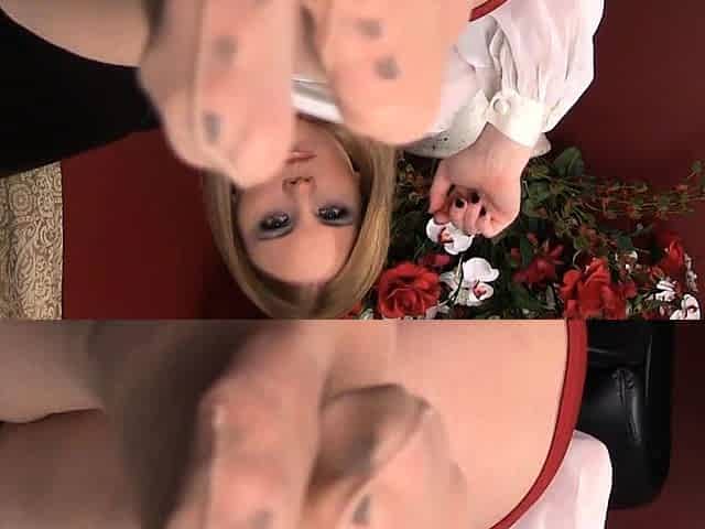 Blonde enjoys hot foot fetish sex
