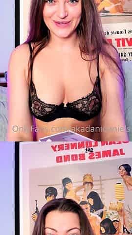 Amateur brunette ariana marie solo toying