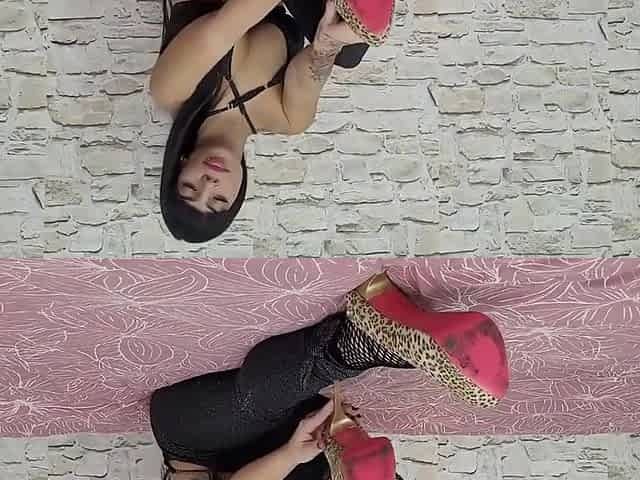 Hot Lesbian