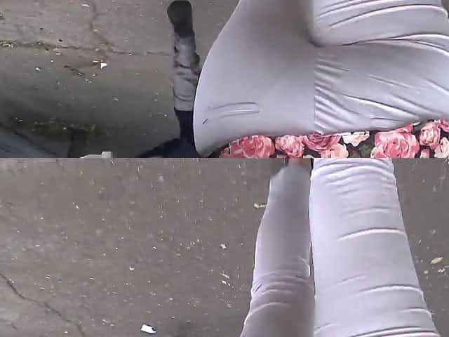 SDRUWS2 - VISIBLE PANTY LINE ON THE STREET