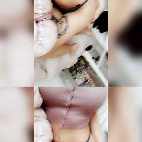 amateur blonde solo webcam