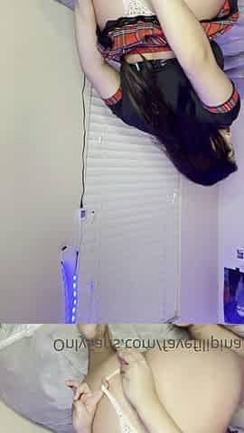 Amateur brunette chick toying her ass and pussy on webcam