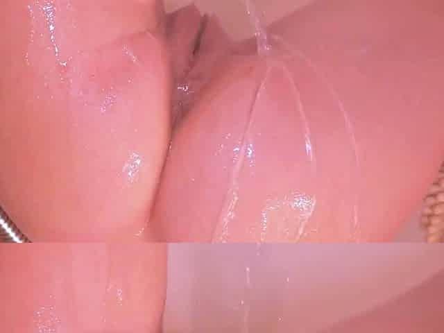 Solo Russian Babe Pleasures Herself in the Bathroom