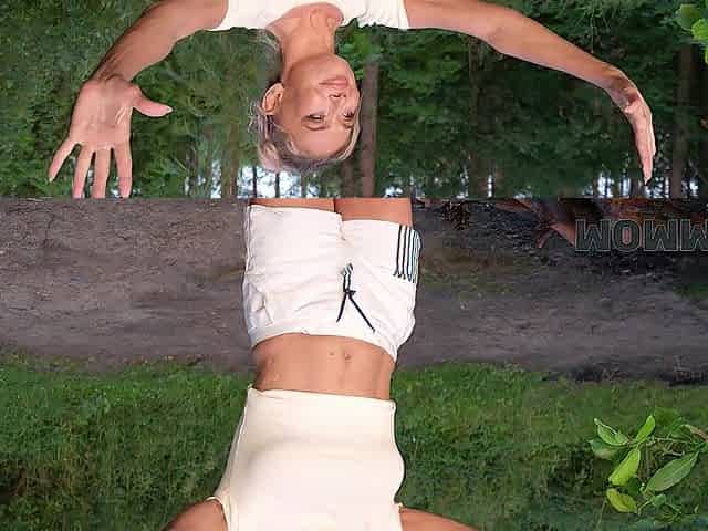 MOMMY4K. Russian Cougar Malusha discovered a guy with biggest schlong in the park and screwed him in 5 minutes