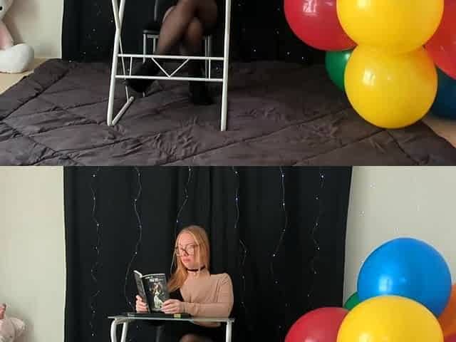 Lovely Blonde With Tight Pussy Masturbate Solo