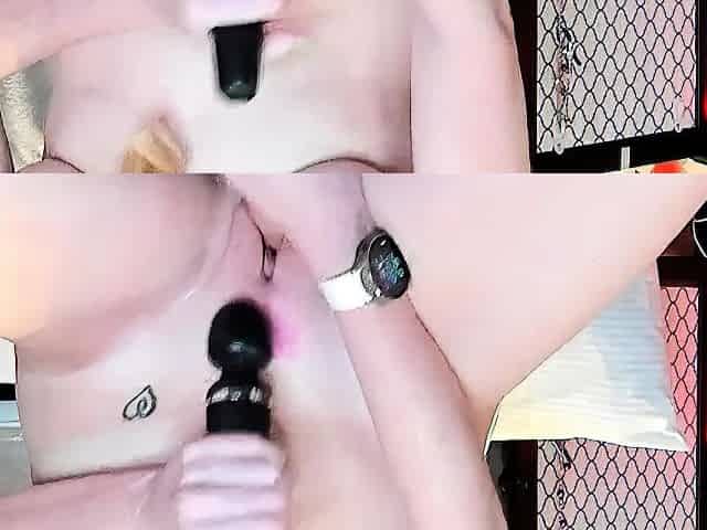 Blonde solo toying