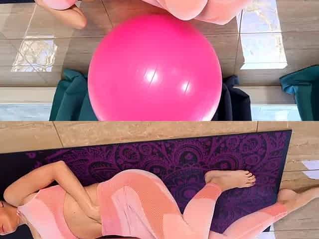 Horny MILF Having A Solo Session