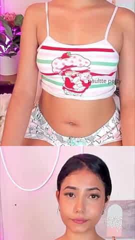 Latina Gets Her Pussy Fucked on Cam