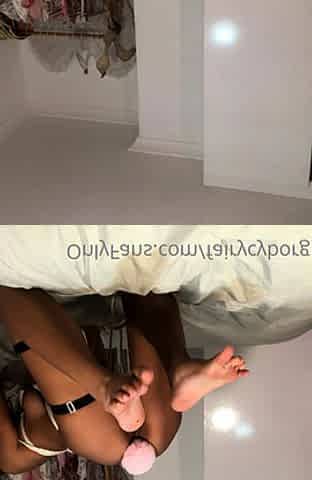 Horny amateur asian teen girl toying her pussy on cam