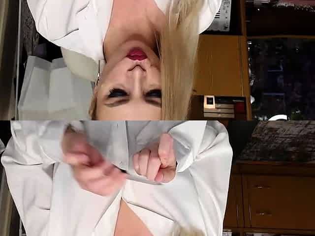 Amateur Latina Milf Masturbates on Cam