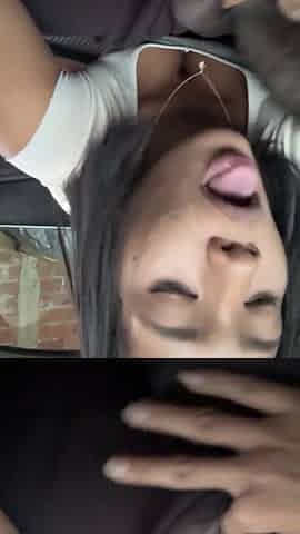 I suck the driver's giant wang to pay for the travel -amateur pair- nysdel
