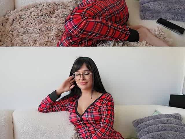 LARGE TITTY PUNK bff wanted to practice sucking shlong - Effycutie
