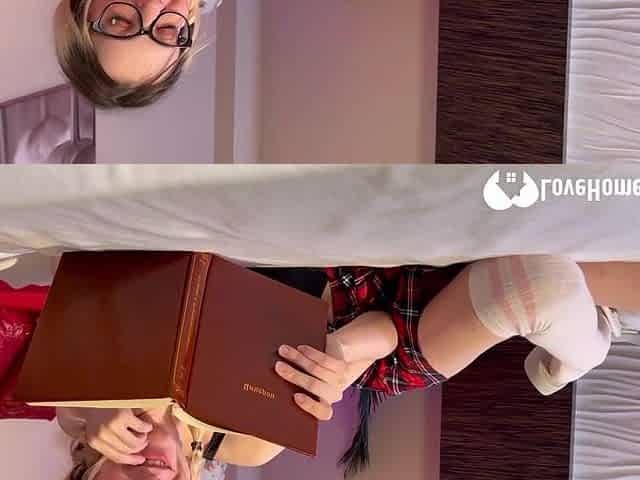 Slender teen read to be screwed in the butt