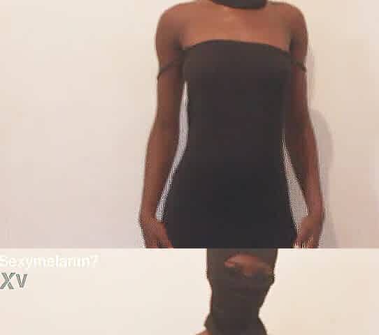 Slight sexy pussy display, enjoy your f...