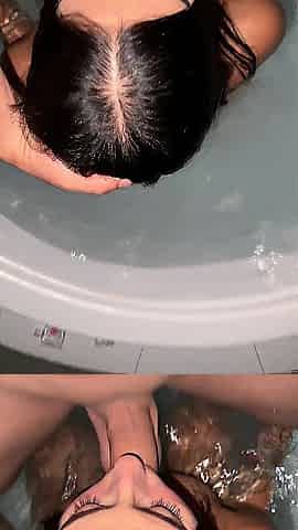 Follando en el jacuzzi de noche! Large cum