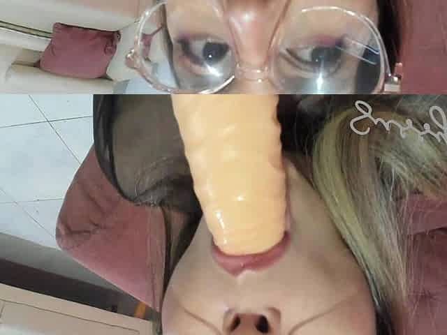 Deep Blowjob of a Very Horny Pregnant Woman